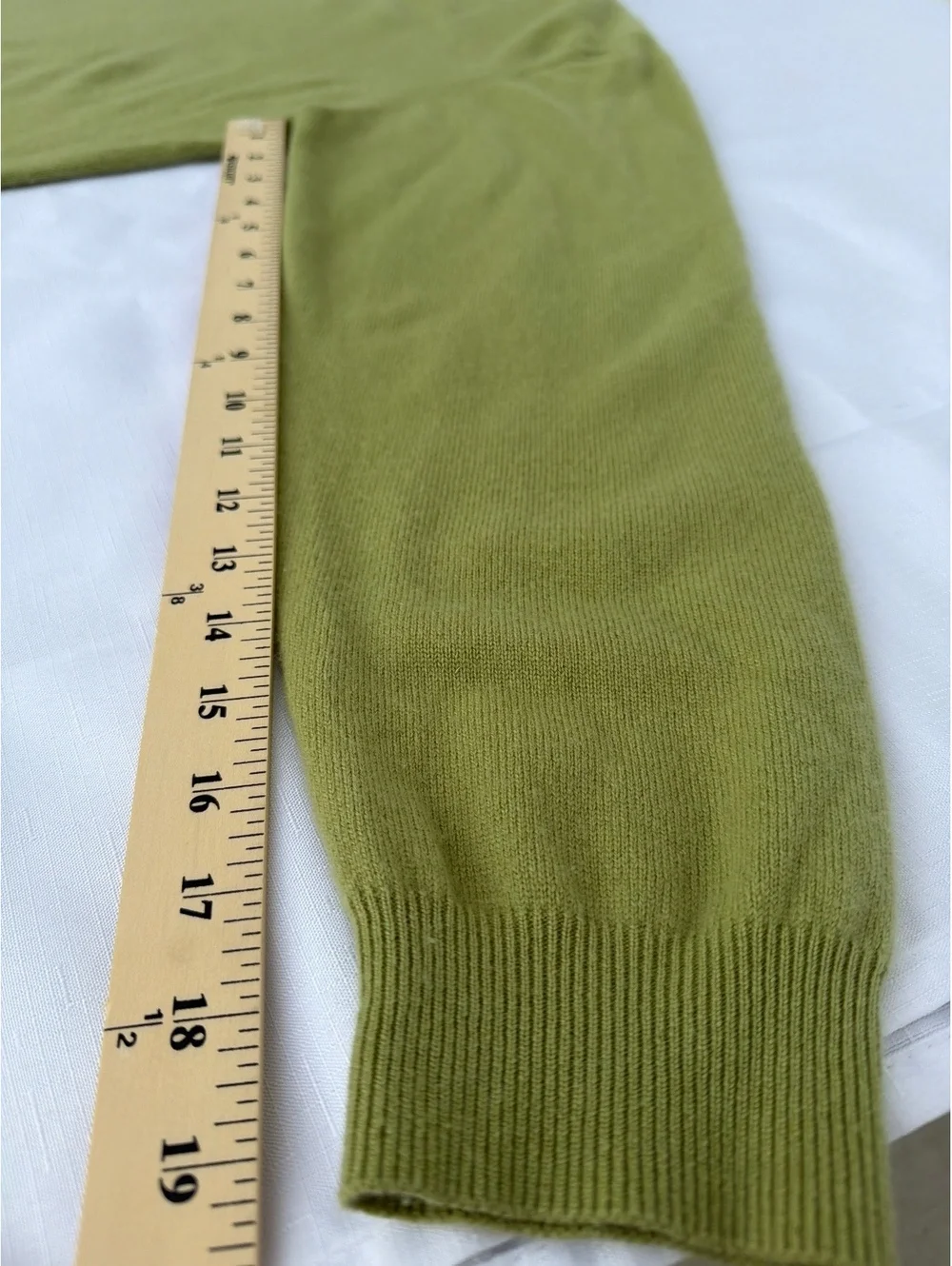 Cashmere Forte Women's Size L Green V-Neck Long Sleeve Sweater